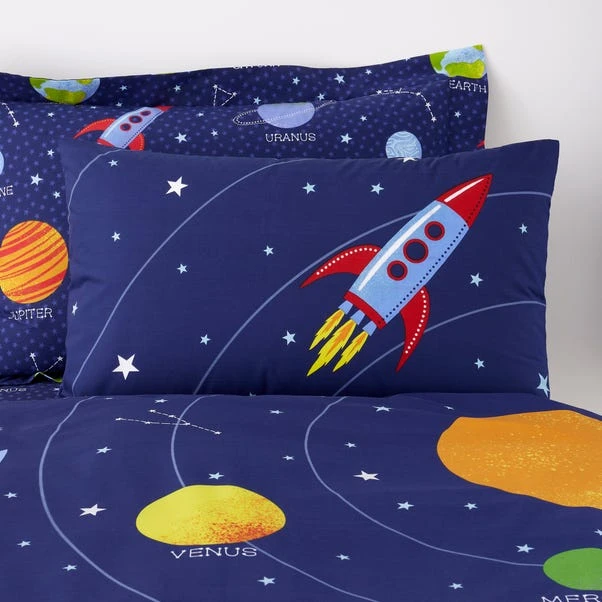 Dunelm Space Glow In The Dark Duvet Cover And Pillowcase Set 7 Dunelm Space Glow In The Dark Duvet Cover And Pillowcase Set - Image 5