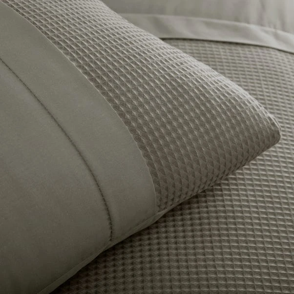 Dunelm Waffle Grey Duvet Cover And Pillowcase Set 5 Dunelm Waffle Grey Duvet Cover And Pillowcase Set - Image 3