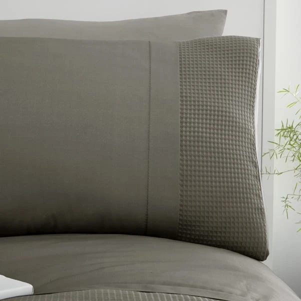 Dunelm Waffle Grey Duvet Cover And Pillowcase Set 6 Dunelm Waffle Grey Duvet Cover And Pillowcase Set - Image 4