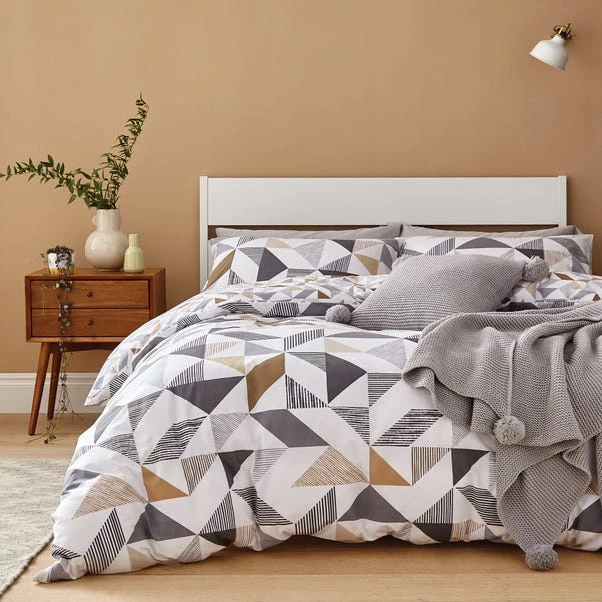 Elements Bako Reversible Geometric Natural Duvet Cover And Pillowcase Set 5 Elements Bako Reversible Geometric Natural Duvet Cover And Pillowcase Set - Image 3