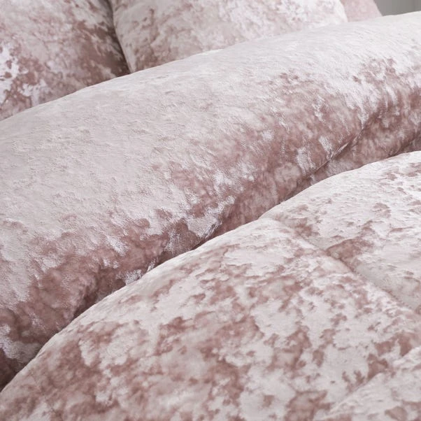 Catherine Lansfield Blush Crushed Velvet Duvet Cover And Pillowcase Set 5 Catherine Lansfield Blush Crushed Velvet Duvet Cover And Pillowcase Set - Image 3