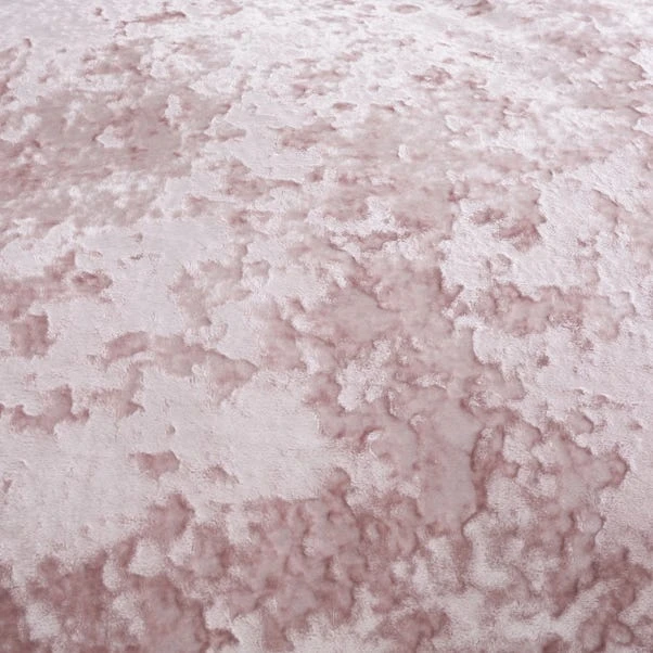 Catherine Lansfield Blush Crushed Velvet Duvet Cover And Pillowcase Set 6 Catherine Lansfield Blush Crushed Velvet Duvet Cover And Pillowcase Set - Image 4