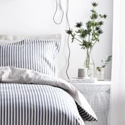 The Linen Yard Hebden Reversible 100% Cotton Navy Duvet Cover And Pillowcase Set -pillowcase shop 1000180100 alt02