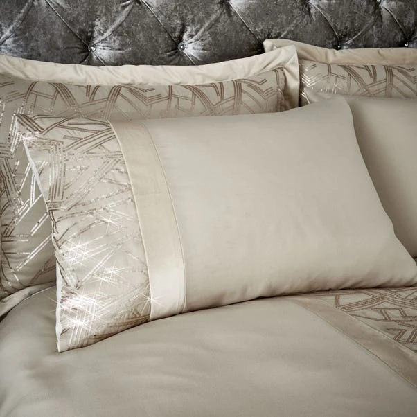 Catherine Lansfield Velvet Sparkle Champagne Duvet Cover And Pillowcase Set 4 Catherine Lansfield Velvet Sparkle Champagne Duvet Cover And Pillowcase Set - Image 2