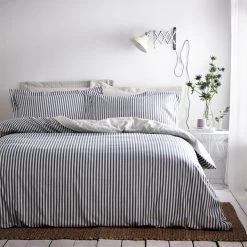The Linen Yard Hebden Reversible 100% Cotton Navy Duvet Cover And Pillowcase Set