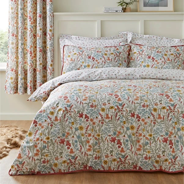 Dunelm Meadow Ditsy Floral Red 100% Cotton Reversible Duvet Cover And Pillowcase Set 4 Dunelm Meadow Ditsy Floral Red 100% Cotton Reversible Duvet Cover And Pillowcase Set - Image 2
