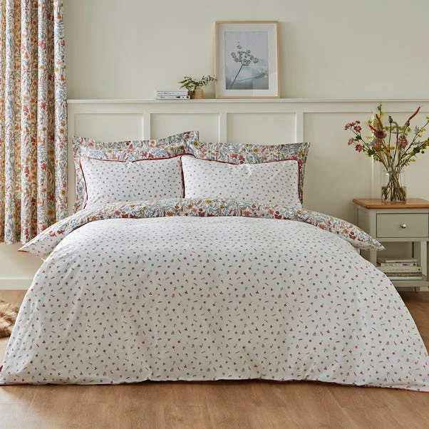 Dunelm Meadow Ditsy Floral Red 100% Cotton Reversible Duvet Cover And Pillowcase Set 5 Dunelm Meadow Ditsy Floral Red 100% Cotton Reversible Duvet Cover And Pillowcase Set - Image 3