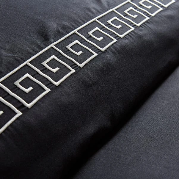 Hotel Greek Key Black Duvet Cover And Pillowcase Set 5 Hotel Greek Key Black Duvet Cover And Pillowcase Set - Image 3