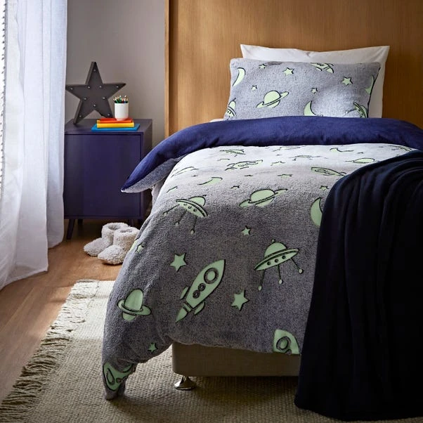 Dunelm Stars Navy Glow In The Dark Fleece Duvet Cover And Pillowcase Set 2 Dunelm Stars Navy Glow In The Dark Fleece Duvet Cover And Pillowcase Set
