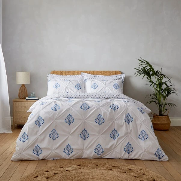 Dunelm Kamala Pintuck Blue Duvet Cover And Pillowcase Set 3 Dunelm Kamala Pintuck Blue Duvet Cover And Pillowcase Set