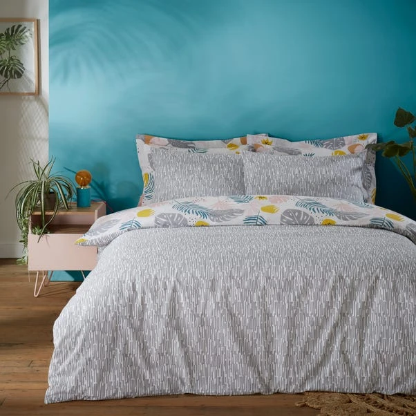 Dunelm Tropical Leaf Duvet Cover And Pillowcase Set 4 Dunelm Tropical Leaf Duvet Cover And Pillowcase Set - Image 2