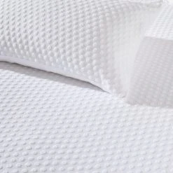 The Linen Yard Polka Tuft White 100% Cotton Duvet Cover & Pillowcase Set 7 The Linen Yard Polka Tuft White 100% Cotton Duvet Cover & Pillowcase Set -pillowcase shop 30824178 alt02