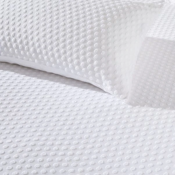 The Linen Yard Polka Tuft White 100% Cotton Duvet Cover & Pillowcase Set 5 The Linen Yard Polka Tuft White 100% Cotton Duvet Cover & Pillowcase Set - Image 3